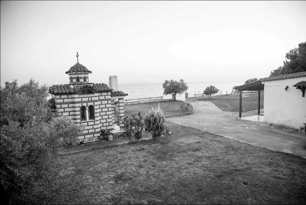 On The Wave Studios Spitakia Sto Kyma Νικήτη 0*,