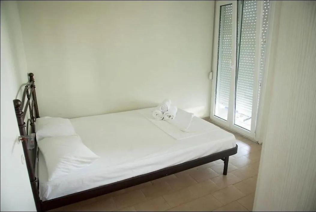 Aparthotel On The Wave Studios Spitakia Sto Kyma Nikiti