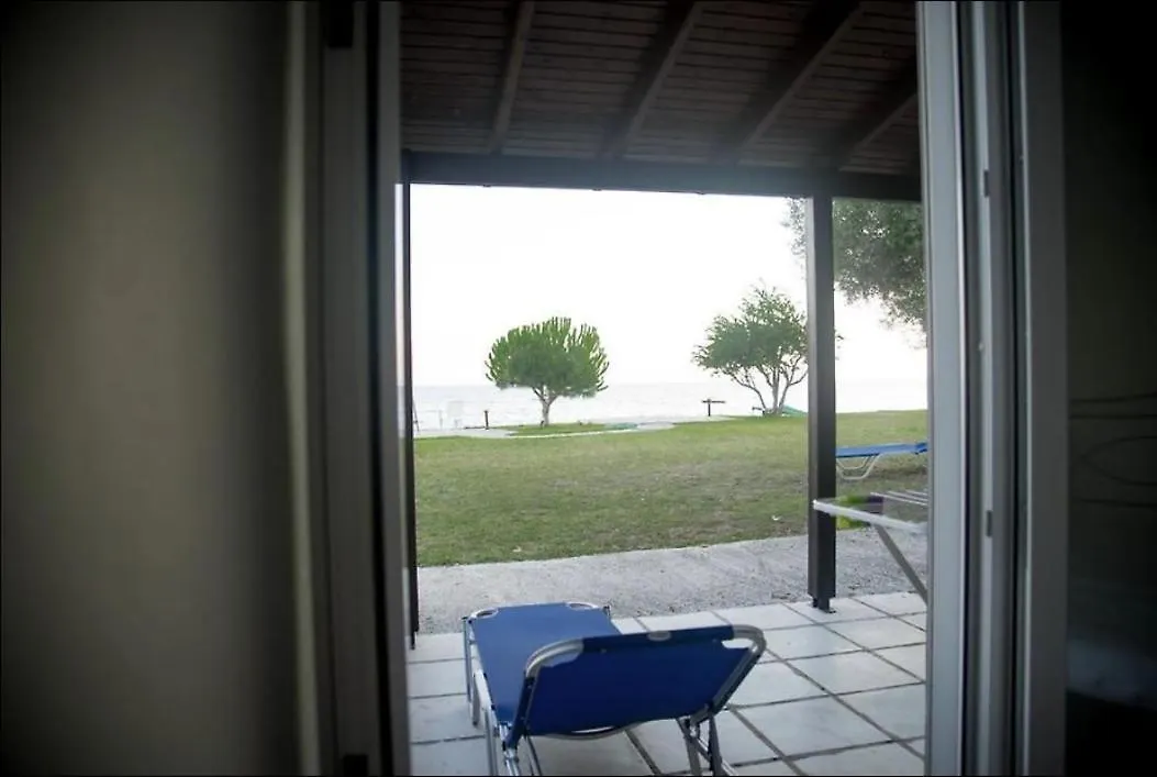 Aparthotel On The Wave Studios Spitakia Sto Kyma Nikiti