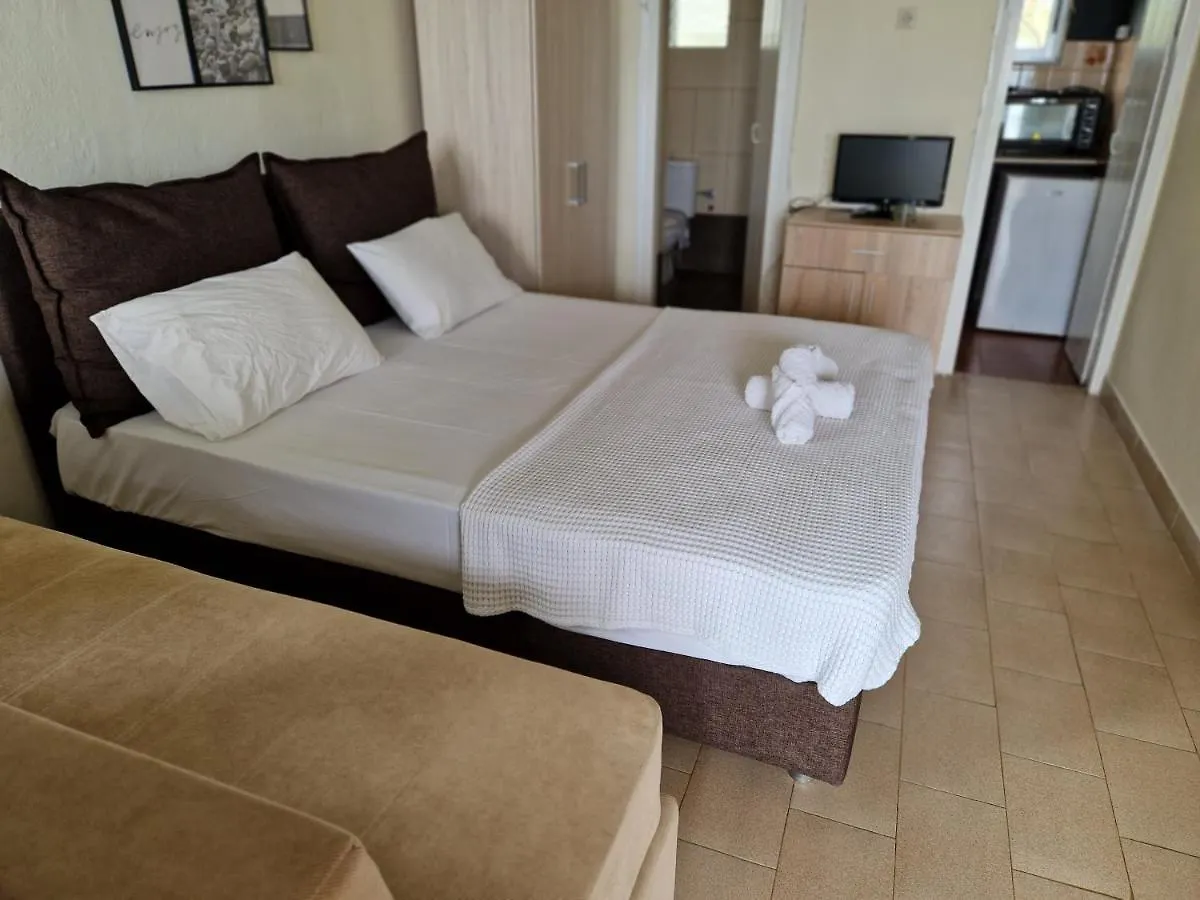 Aparthotel On The Wave Studios Spitakia Sto Kyma Nikiti  Greece